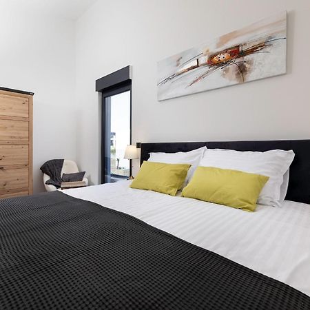 Luxury Villa Adria Apartments Krk Town Eksteriør billede