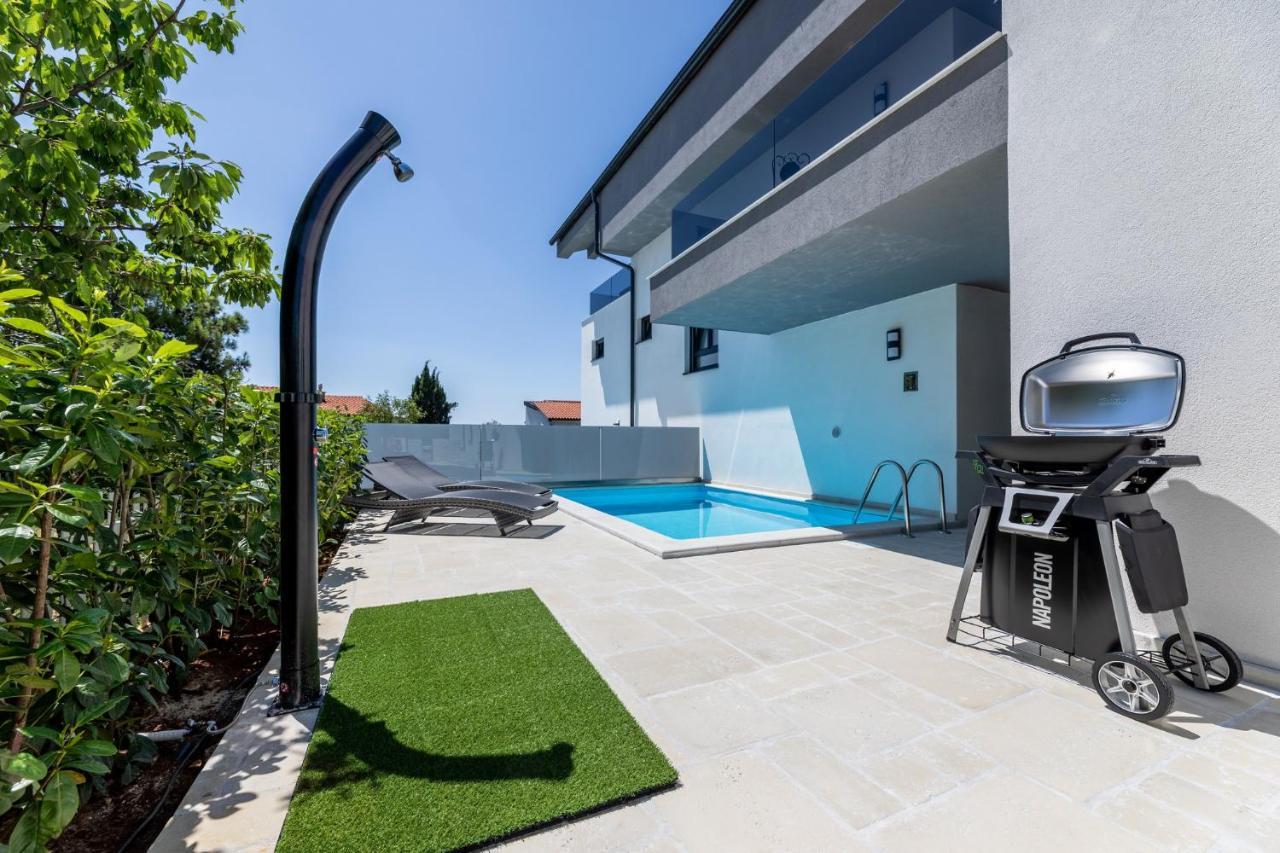 Luxury Villa Adria Apartments Krk Town Eksteriør billede