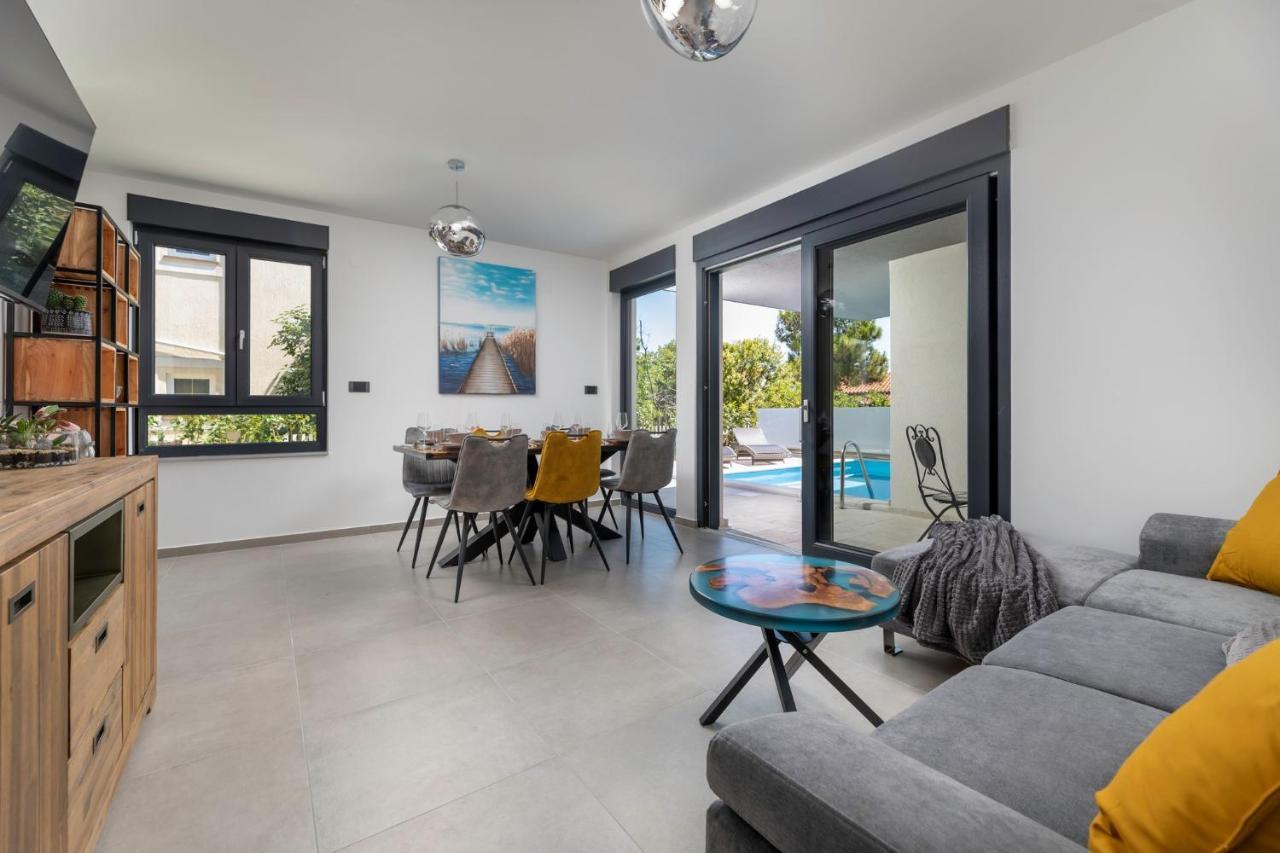 Luxury Villa Adria Apartments Krk Town Eksteriør billede