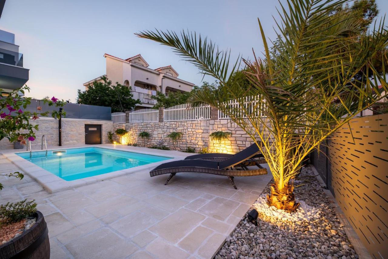 Luxury Villa Adria Apartments Krk Town Eksteriør billede