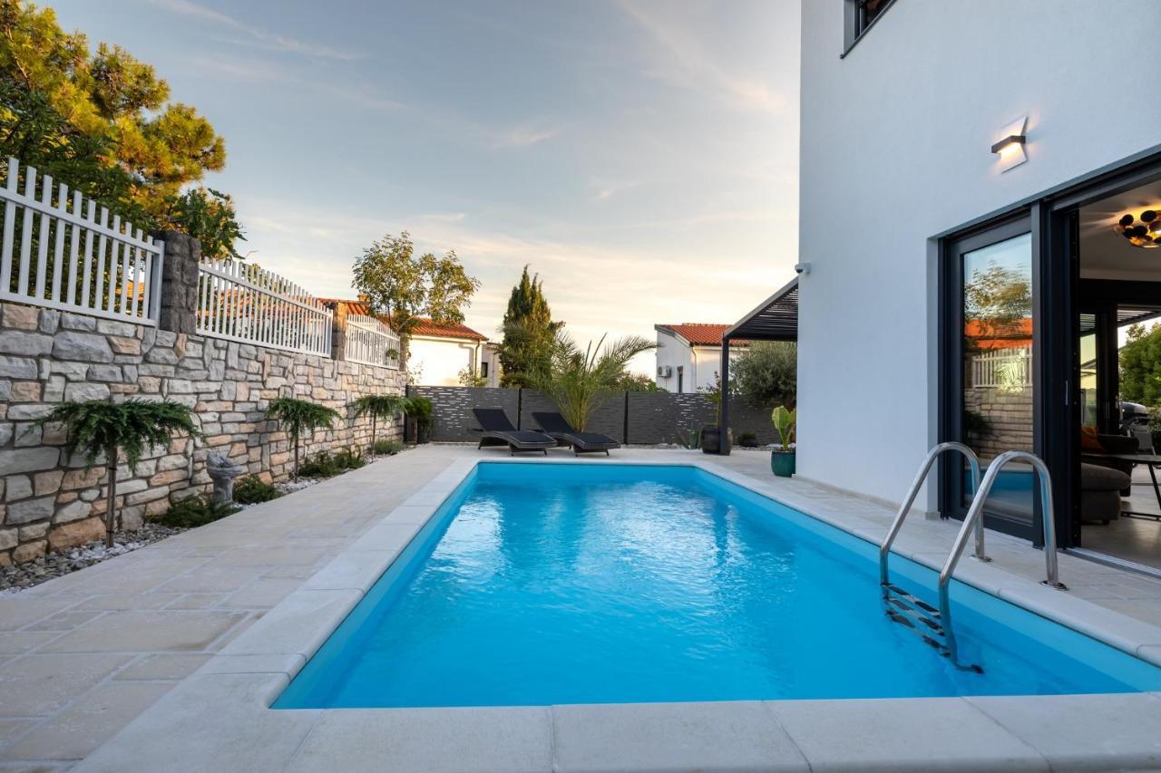 Luxury Villa Adria Apartments Krk Town Eksteriør billede