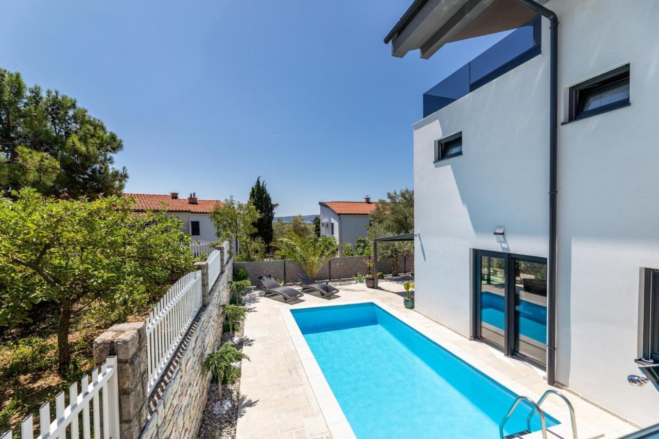 Luxury Villa Adria Apartments Krk Town Eksteriør billede