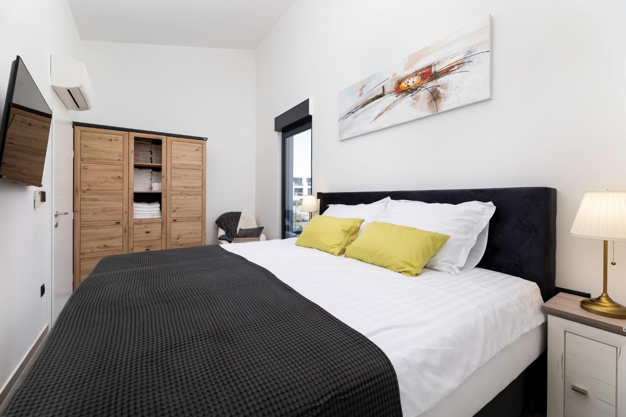Luxury Villa Adria Apartments Krk Town Eksteriør billede