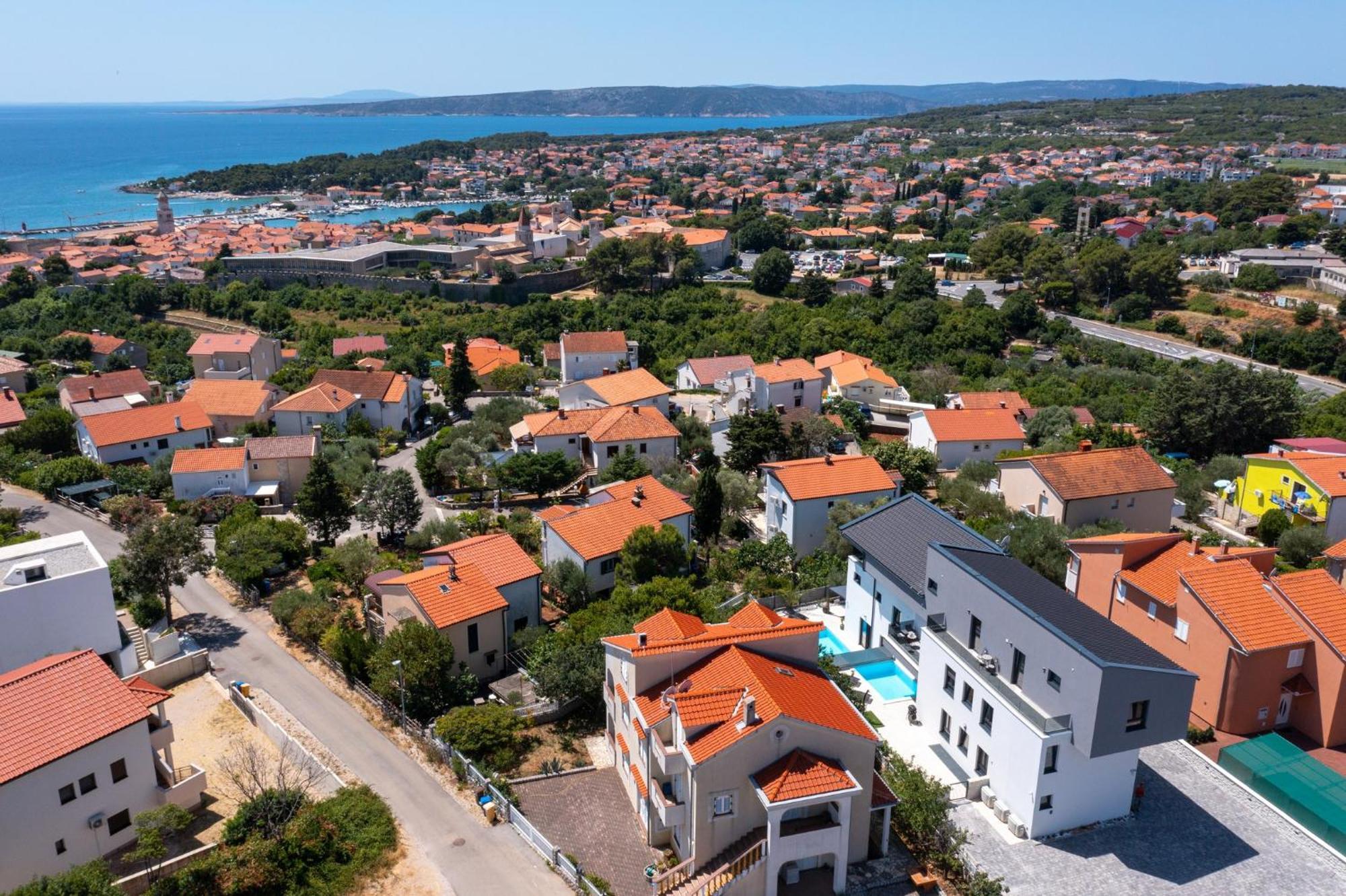 Luxury Villa Adria Apartments Krk Town Eksteriør billede