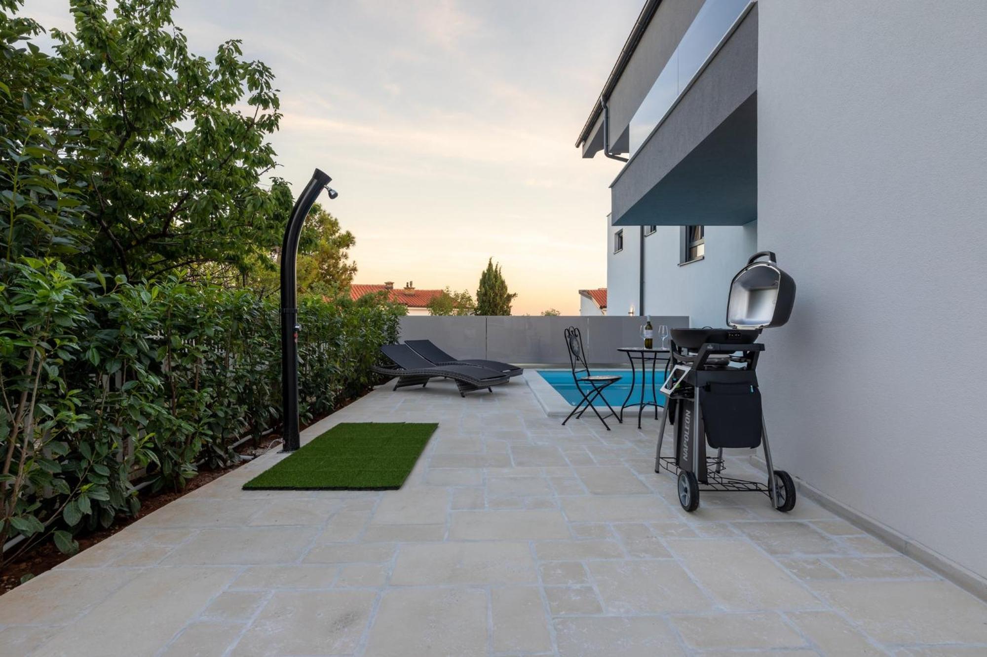Luxury Villa Adria Apartments Krk Town Eksteriør billede